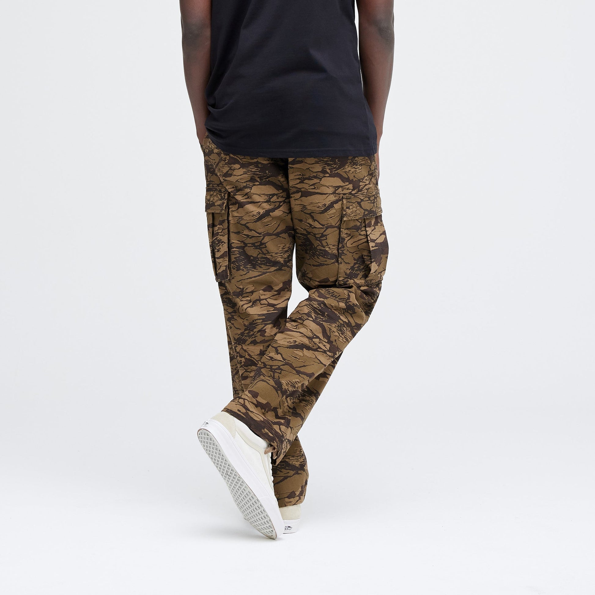 Stance Cargo Pant Camo |model