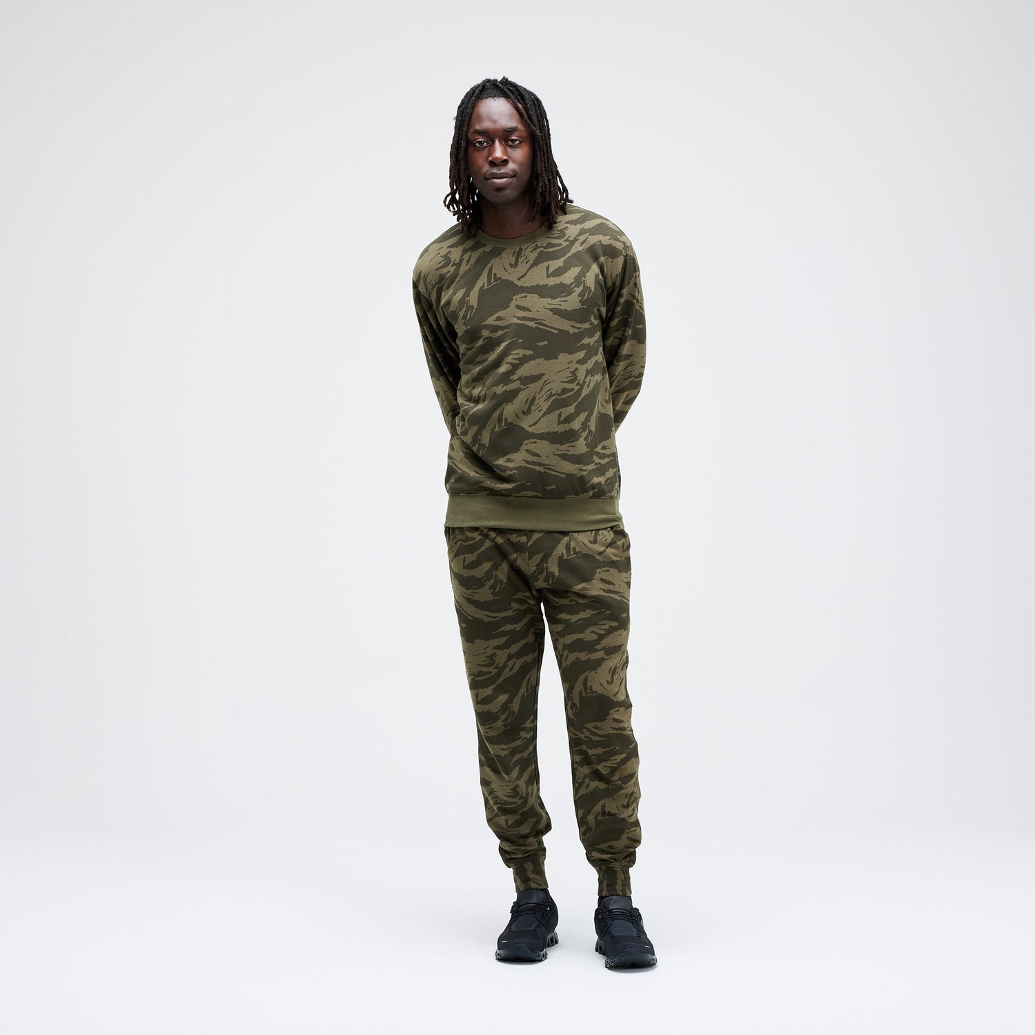 Pull ras-du-cou vert camouflage Shelter de Stance |modèle