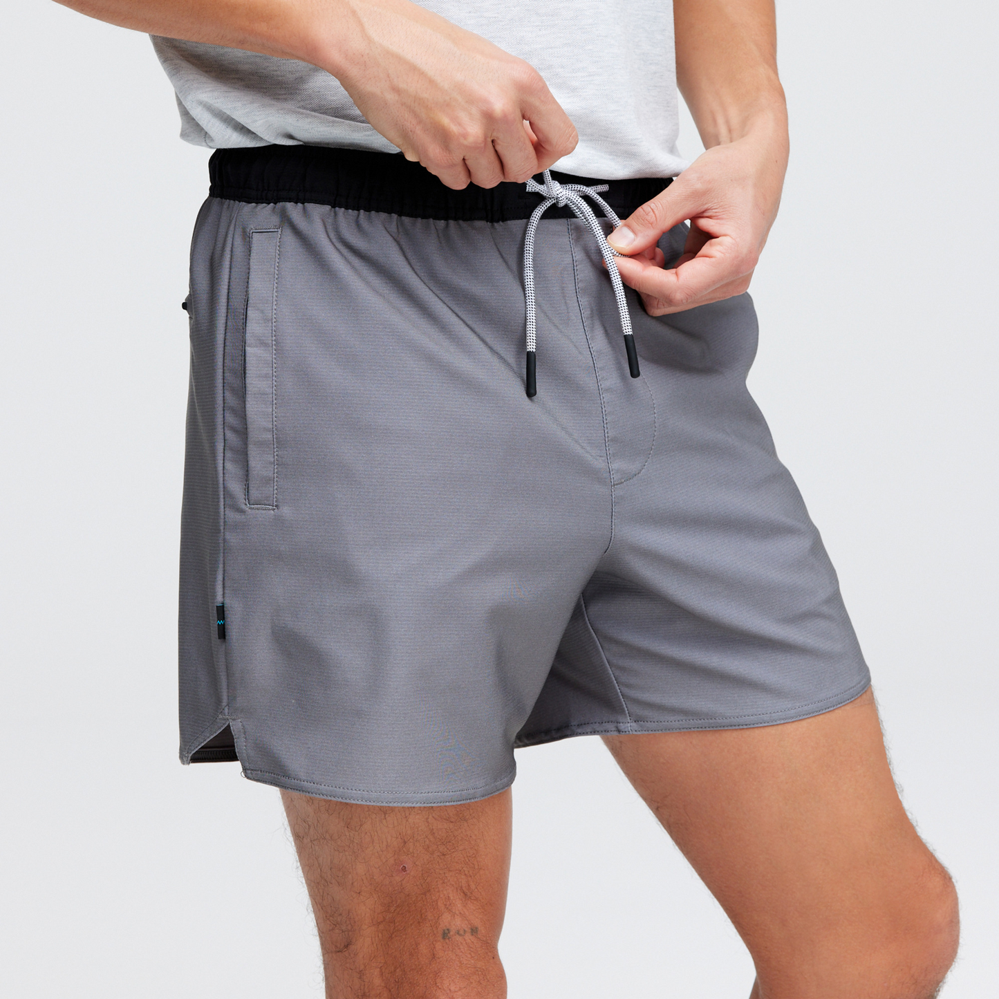 Short de sport 5 po anthracite Complex de Stance | Modèle