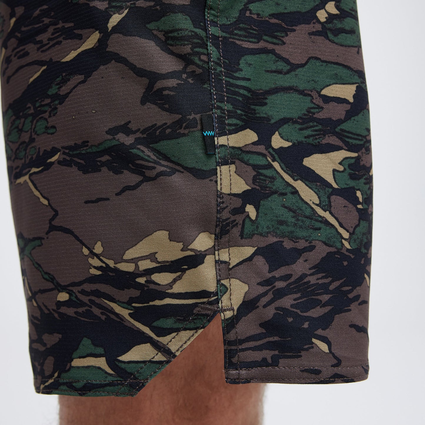 Short 7 po de sport camouflage vert Complex de Stance | modèle