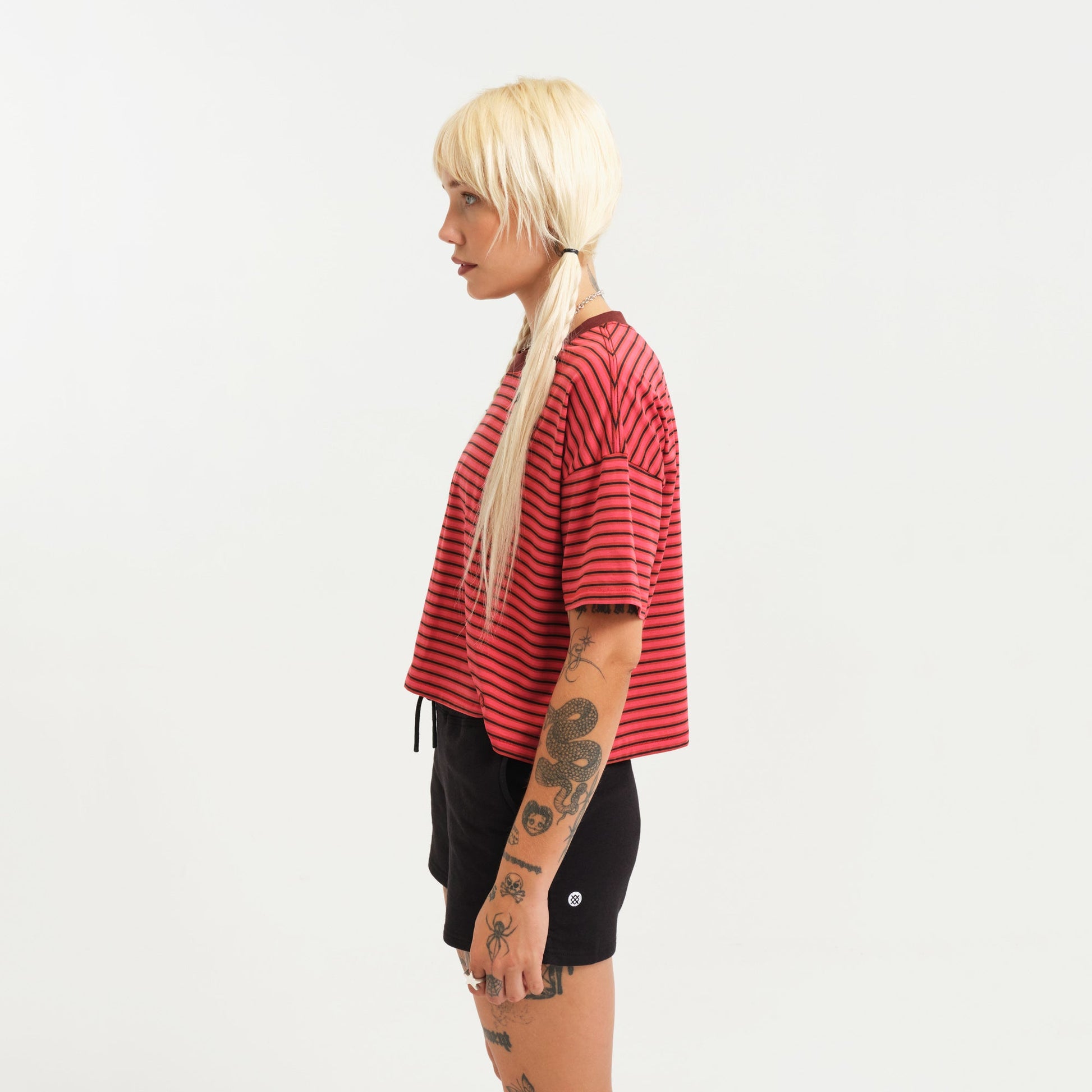 T-shirt droit femme Red Fade Lay Low de Stance | modèle